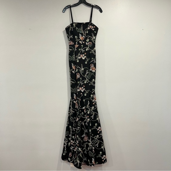 Dress The Population Black Multicolor Floral Sequins Embellished Mermaid Gown